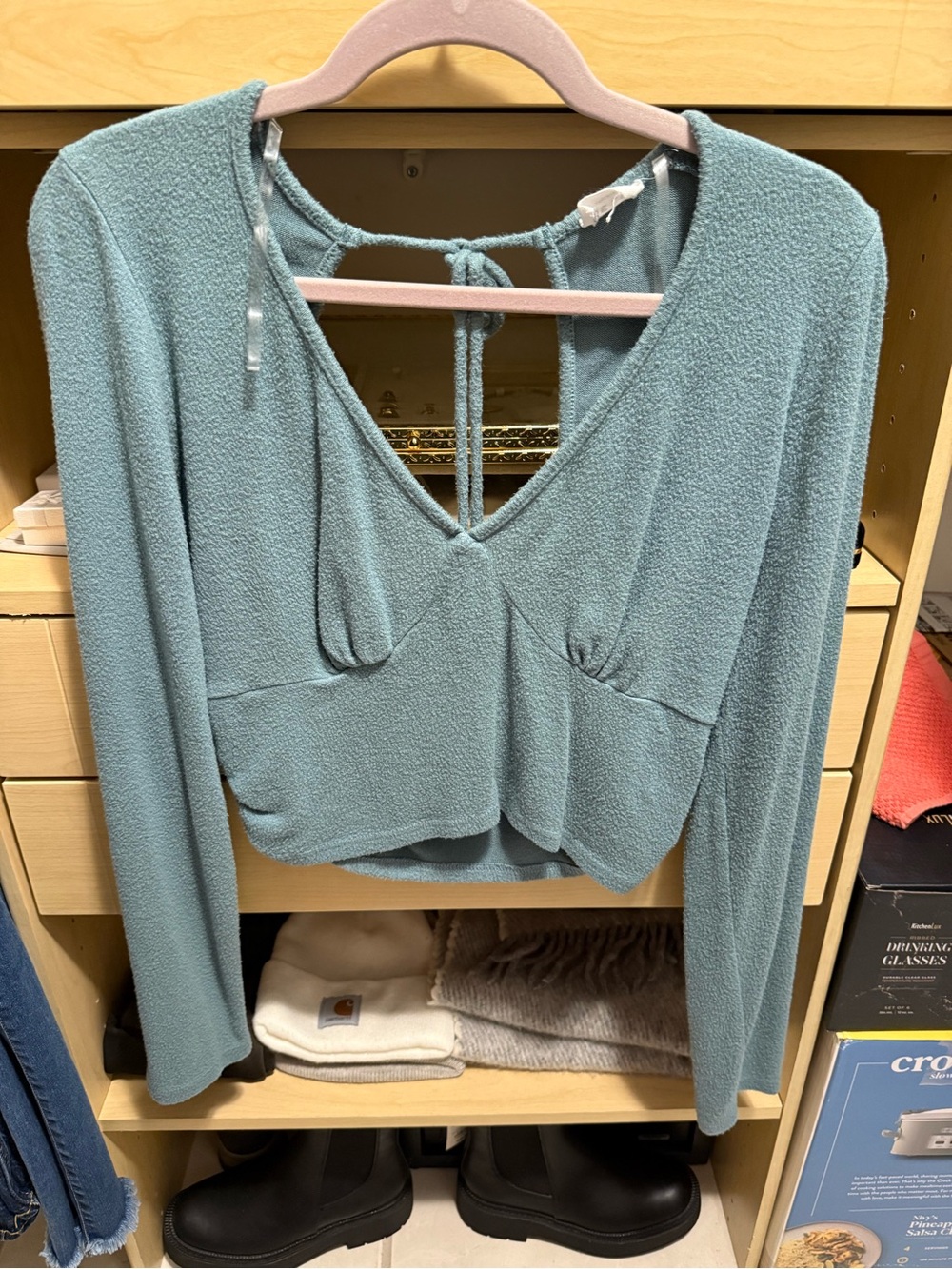 Le Lis Teal Textured V-Neck Long Sleeve Crop Top